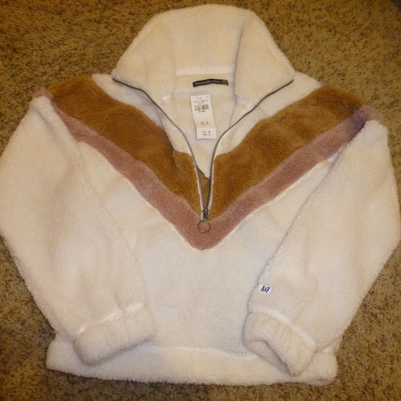 Abercrombie & Fitch Tops - Abercrombie Colorblock Sherpa Half-Zip Sweatshirt